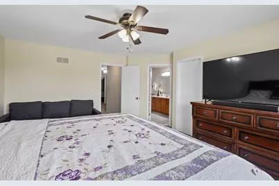 8261 Pecan Place, Frankfort, IL 60423 - Photo 16