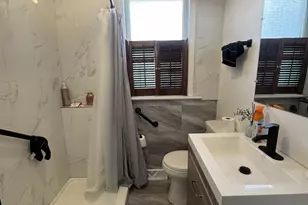 8239 S Ridgeland Ave, Chicago, IL 60617 - Photo 10