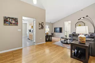 6970 Heritage Cir, Orland Park, IL 60462 - Photo 4