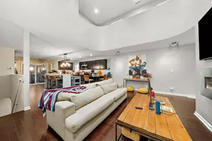 352 E 77th St, Chicago, IL 60619 - Photo 14