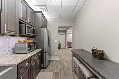 850 S McHenry Avenue #B, Crystal Lake, IL 60014 - Photo 8