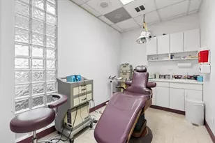 2719 W Peterson Ave, Chicago, IL 60659 - Photo 12