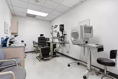 2719 W Peterson Avenue, Chicago, IL 60659 - Photo 10