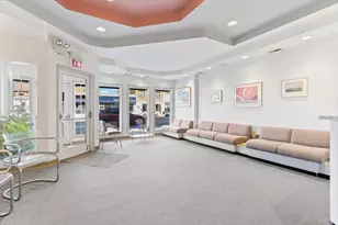 2719 W Peterson Ave, Chicago, IL 60659 - Photo 2