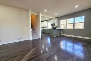 286 Hamilton Ave, Elgin, IL 60123 - Photo 4