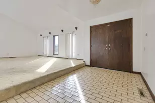 16747 Paxton Ave, South Holland, IL 60473 - Photo 2