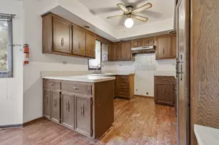 16747 Paxton Ave, South Holland, IL 60473 - Photo 8