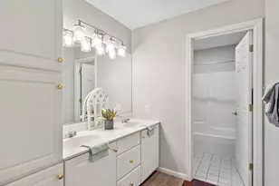 8 Burgundy Ct, Bloomington, IL 61704 - Photo 54