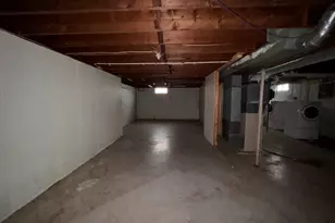 912 Chicago Ave, Dixon, IL 61021 - Photo 14