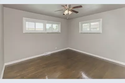 [Address not provided], Markham, IL 60428 - Photo 12