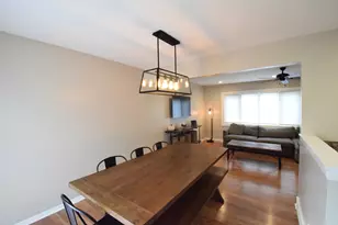 1919 Moore Ave, Saint Charles, IL 60174 - Photo 6