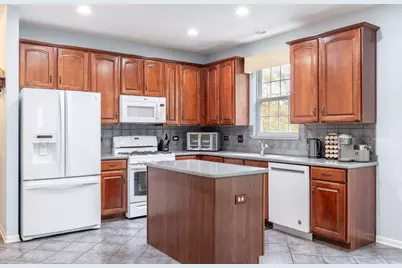 2566 Rourke Drive, Aurora, IL 60503 - Photo 2