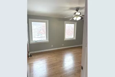 9562 S Bensley Avenue, Chicago, IL 60617 - Photo 10