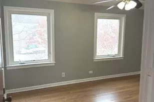 9562 S Bensley Ave, Chicago, IL 60617 - Photo 10