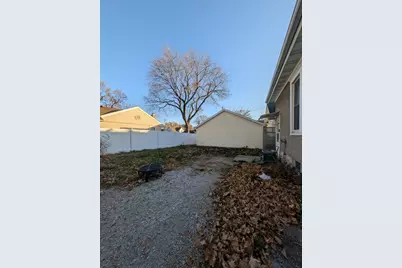 1128 Saint Vincent Avenue, Lasalle, IL 61301 - Photo 34