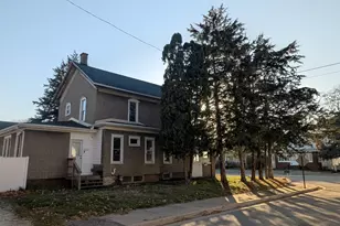 1128 St Vincent Ave, Lasalle, IL 61301 - Photo 2