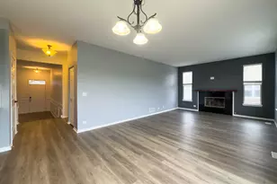 366 Copper Springs Ln, Elgin, IL 60124 - Photo 8