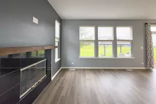 366 Copper Springs Ln, Elgin, IL 60124 - Photo 10