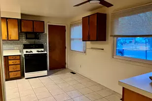 2504 Campbell Dr, Champaign, IL 61821 - Photo 10