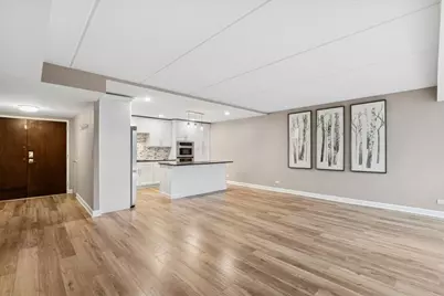 1301 N Western Avenue #211, Lake Forest, IL 60045 - Photo 4