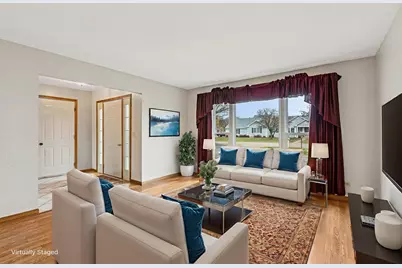 915 Beaver Pond Drive, Marengo, IL 60152 - Photo 2