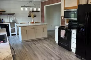 106 Windward Ln, Rochelle, IL 61068 - Photo 12