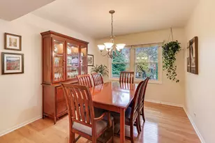 461 Evergreen Dr, Vernon Hills, IL 60061 - Photo 4