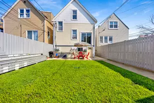 4143 W Roscoe St, Chicago, IL 60641 - Photo 46