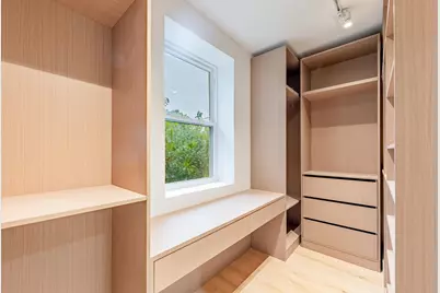 7930 S Kenwood Avenue, Chicago, IL 60619 - Photo 8