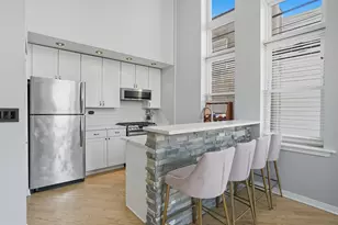 3550 W Montrose Ave, Chicago, IL 60618 - Photo 8