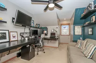 900 Glenmore Ln, Elgin, IL 60124 - Photo 26