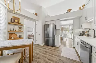 752 N Brookdale Dr, Schaumburg, IL 60194 - Photo 10