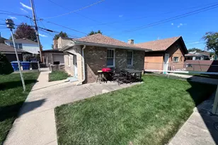 4934 N Marmora Ave, Chicago, IL 60630 - Photo 14