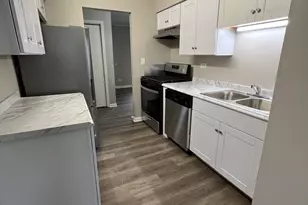 914 School St, Lisle, IL 60532 - Photo 4