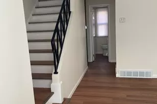 10059 Frontage Rd, Skokie, IL 60077 - Photo 4