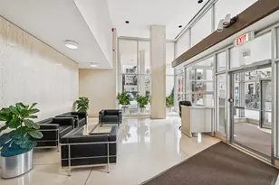 70 W Burton Pl, Chicago, IL 60610 - Photo 22