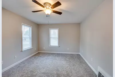 422 W 3rd Street, Sandwich, IL 60548 - Photo 16