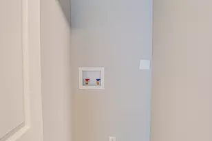 422 W 3rd St, Sandwich, IL 60548 - Photo 8