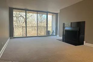 5830 Oakwood Dr, Lisle, IL 60532 - Photo 4