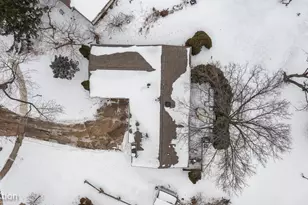 6724 Meadow Crest Dr, Downers Grove, IL 60516 - Photo 20