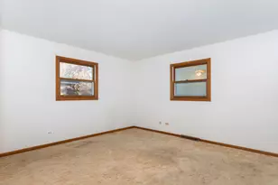 7721 Stevens St, Darien, IL 60561 - Photo 12