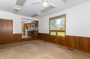 7721 Stevens St, Darien, IL 60561 - Photo 8