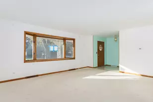 7721 Stevens St, Darien, IL 60561 - Photo 4