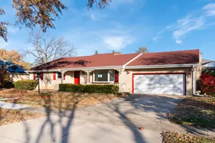 7721 Stevens St, Darien, IL 60561 - Photo 2