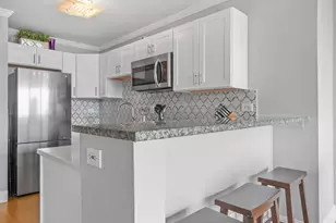 2 E Erie St, Chicago, IL 60611 - Photo 4