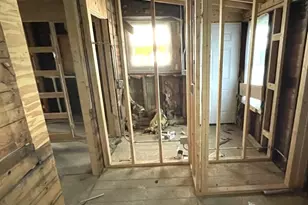 7821 S Oglesby Ave, Chicago, IL 60649 - Photo 10