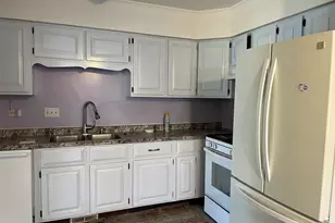 112 Chicago Rd, Oswego, IL 60543 - Photo 4