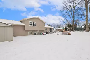 3668 N Grandview Ave, Gurnee, IL 60031 - Photo 22