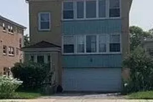 3341 W Pratt Ave, Lincolnwood, IL 60712 - Photo 1