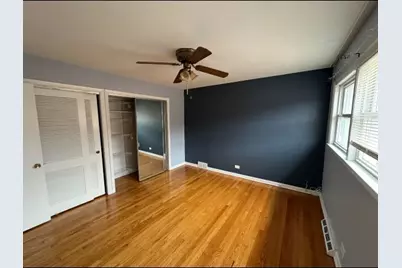 3341 W Pratt Avenue #2, Lincolnwood, IL 60712 - Photo 8